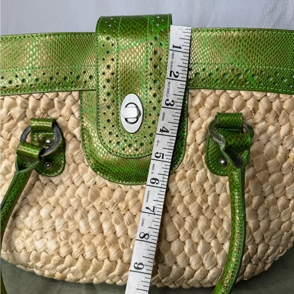 Large  Green and Tan Wicker Straw Rattan  Tote Bag Tagged Magnolia Zurich - Picture 4 of 10